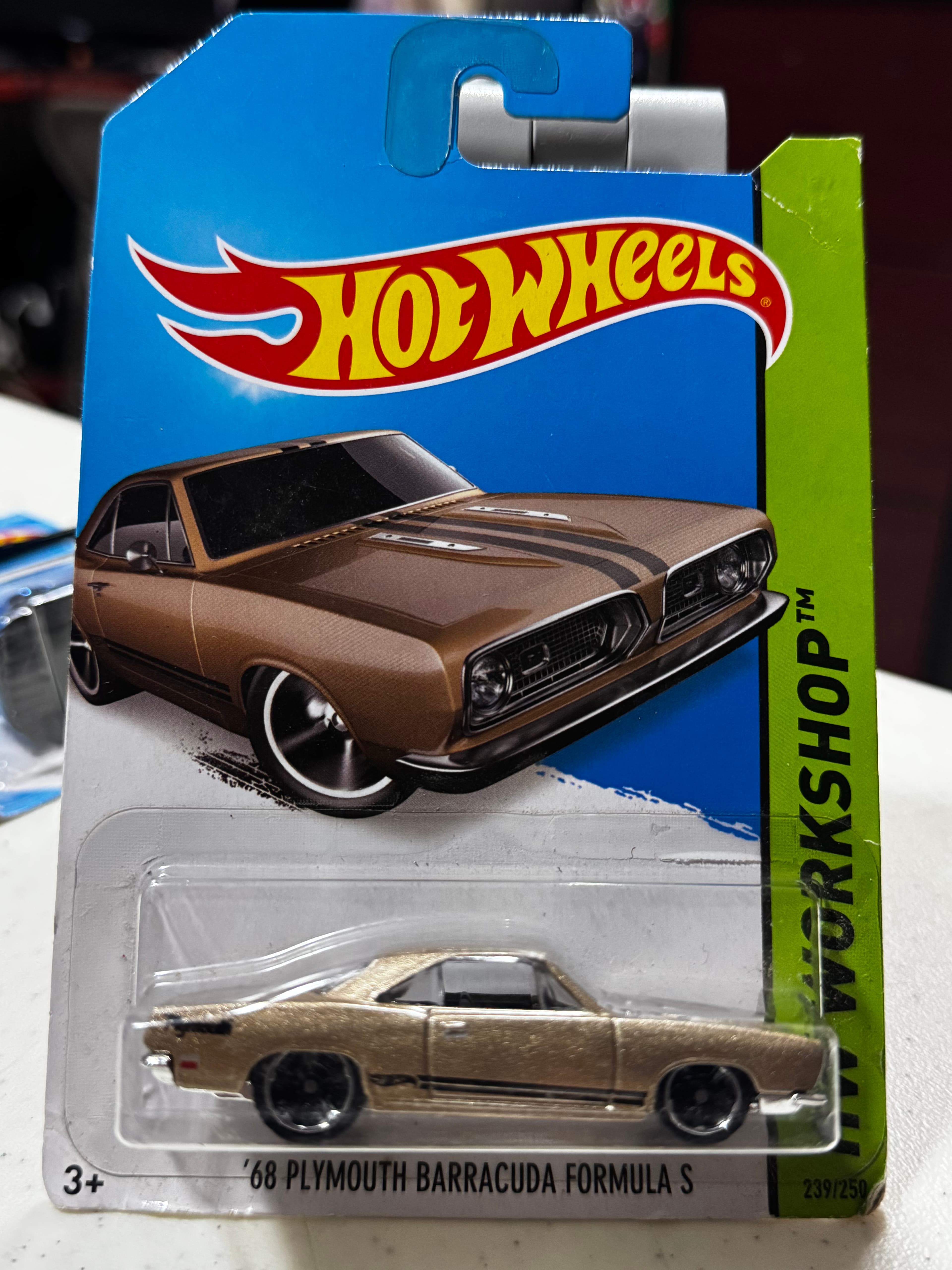 Hot Wheels 68 Playmouth Barracuda Fórmula S