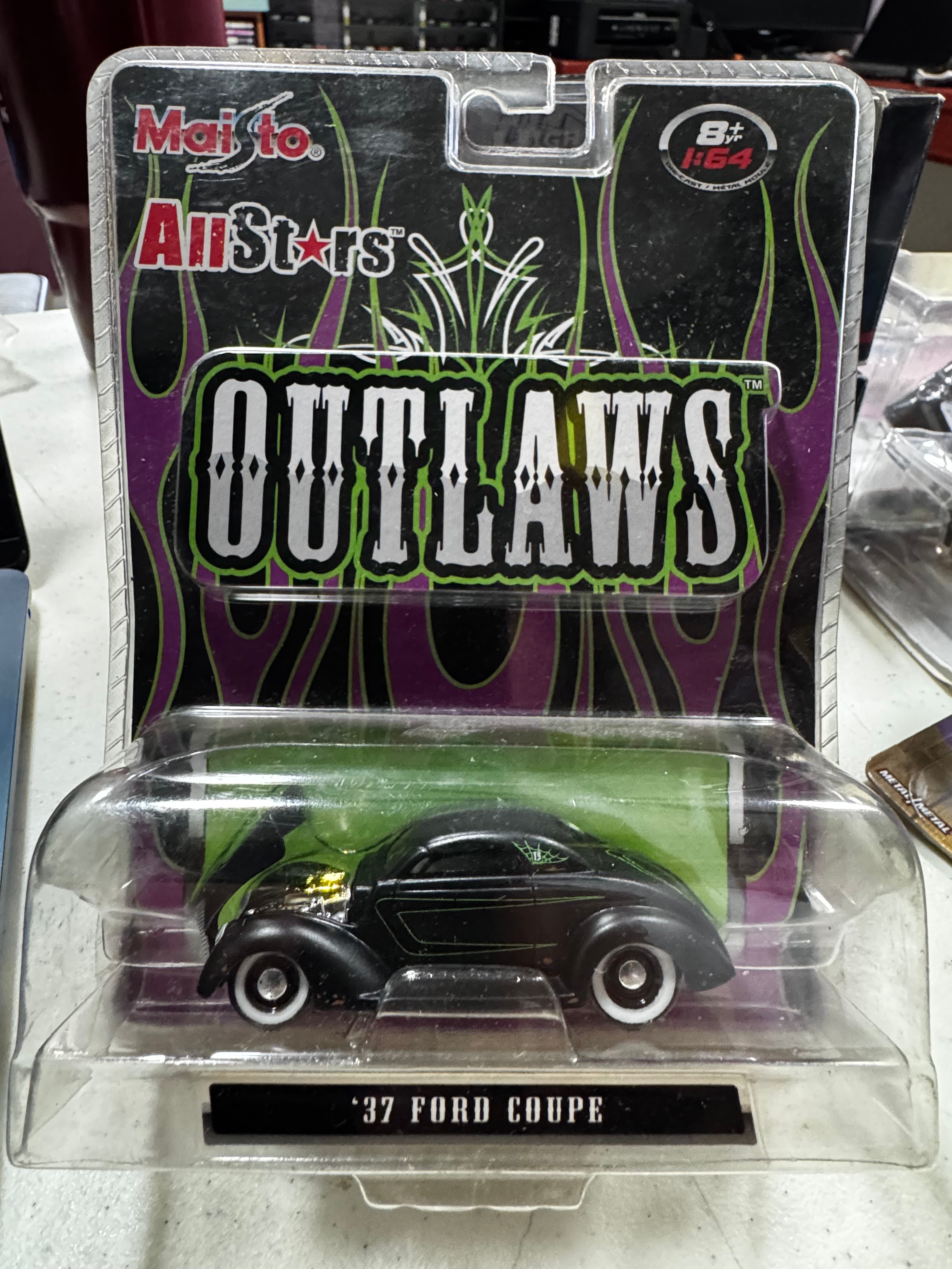 Maisto 37 Ford Coupe