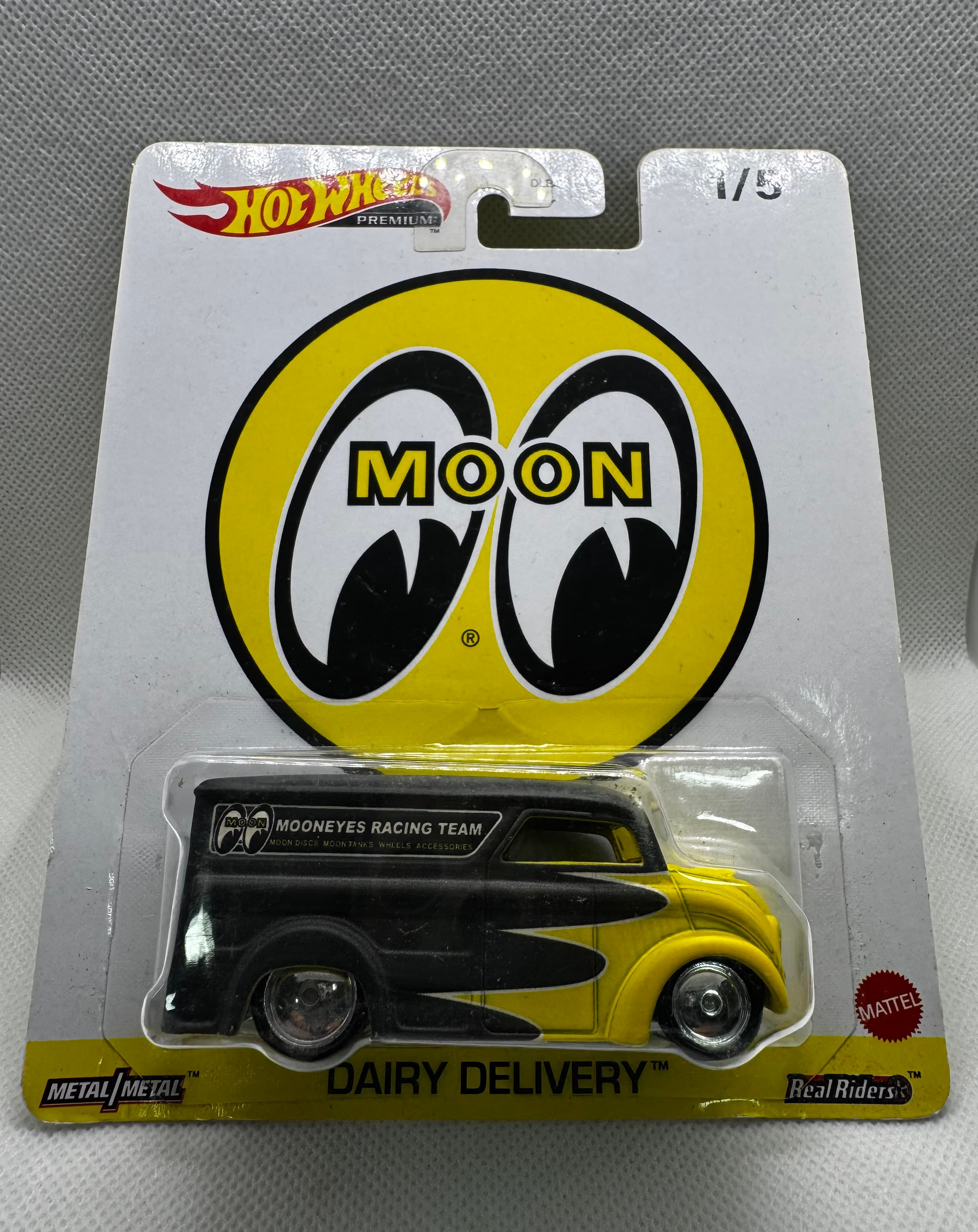 Hot Wheels Dairy Delivery