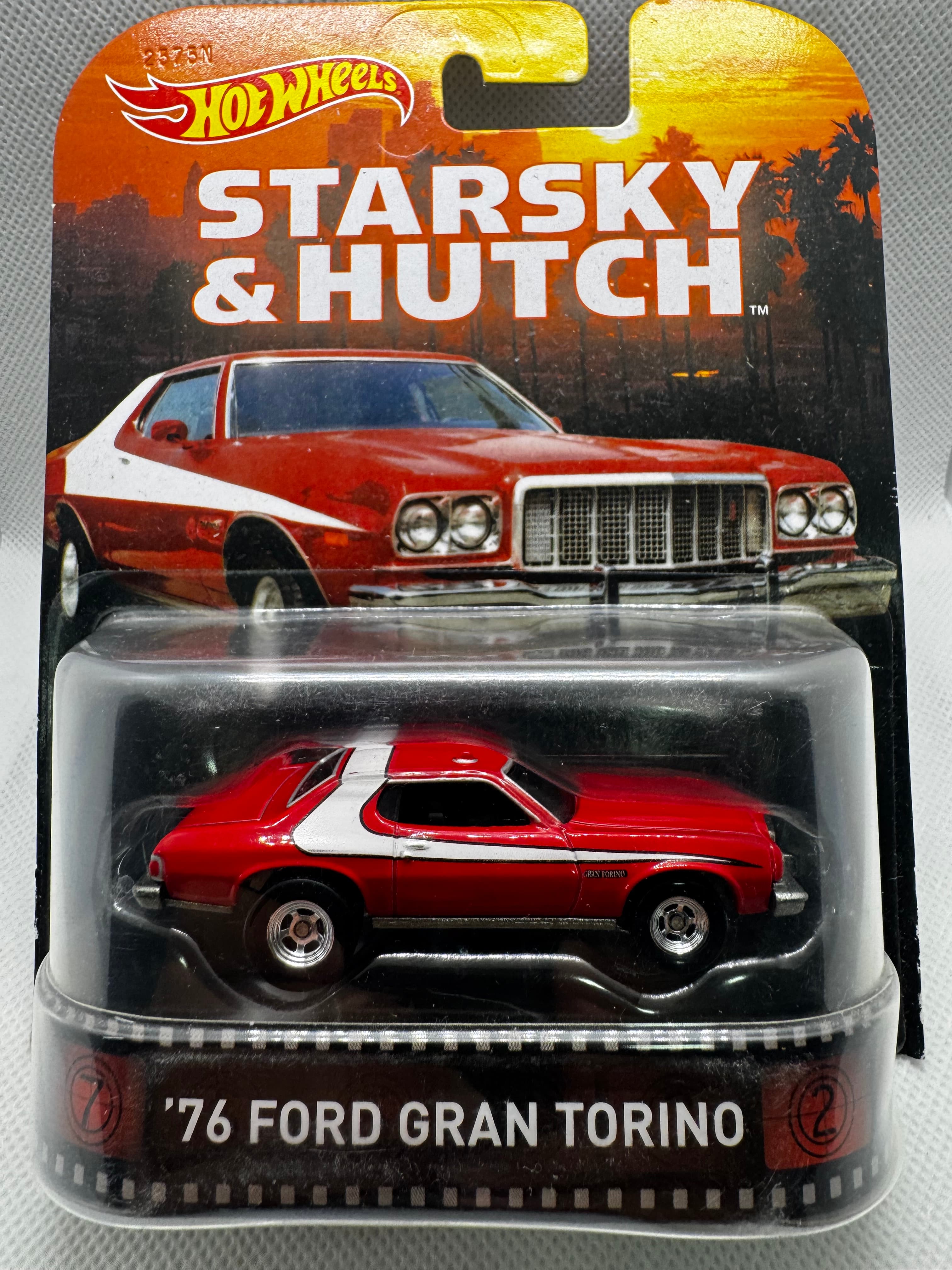 Hot Wheels 76 Ford Gran Torino