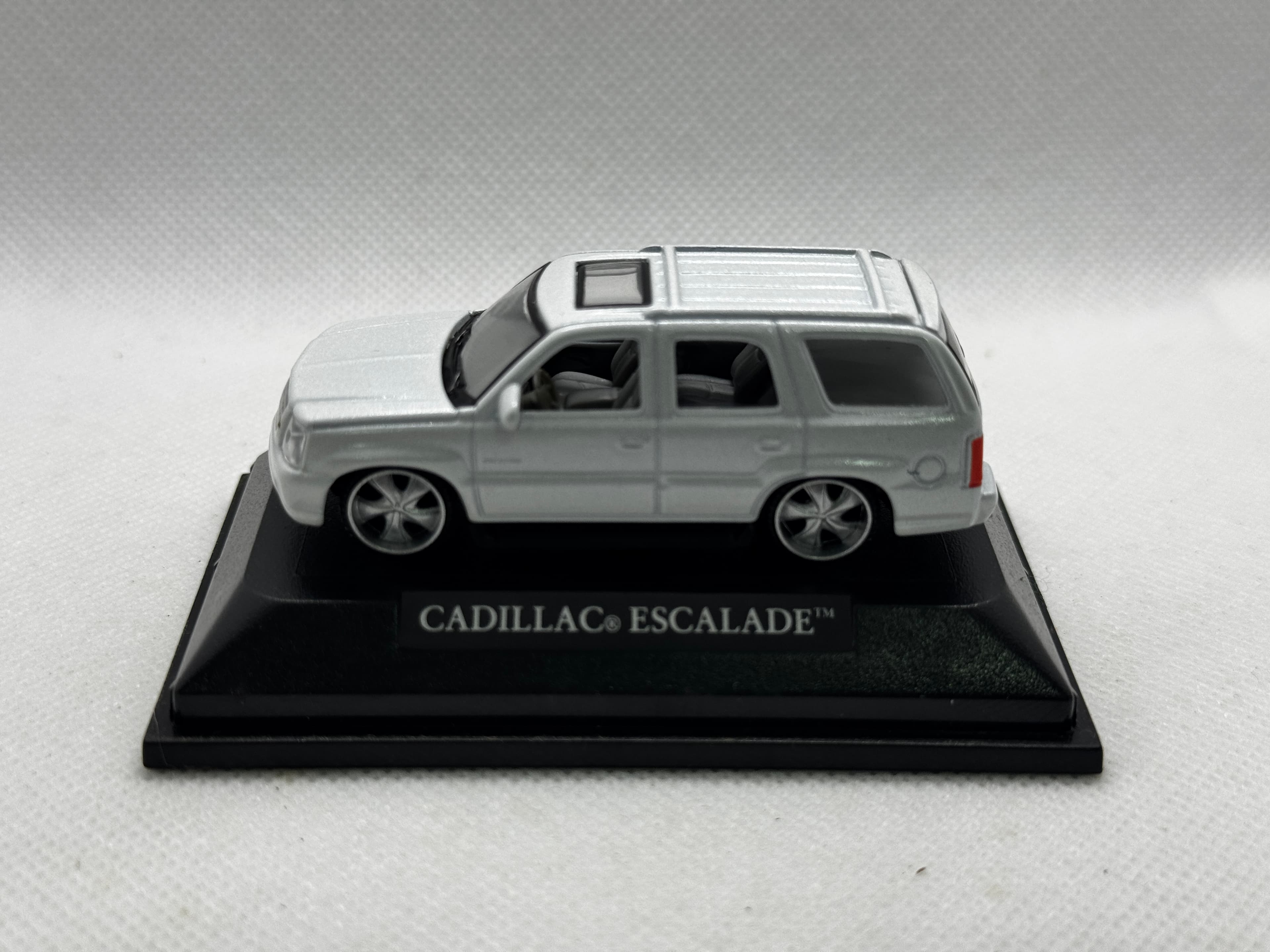 Yat Ming Cadillac Escalade