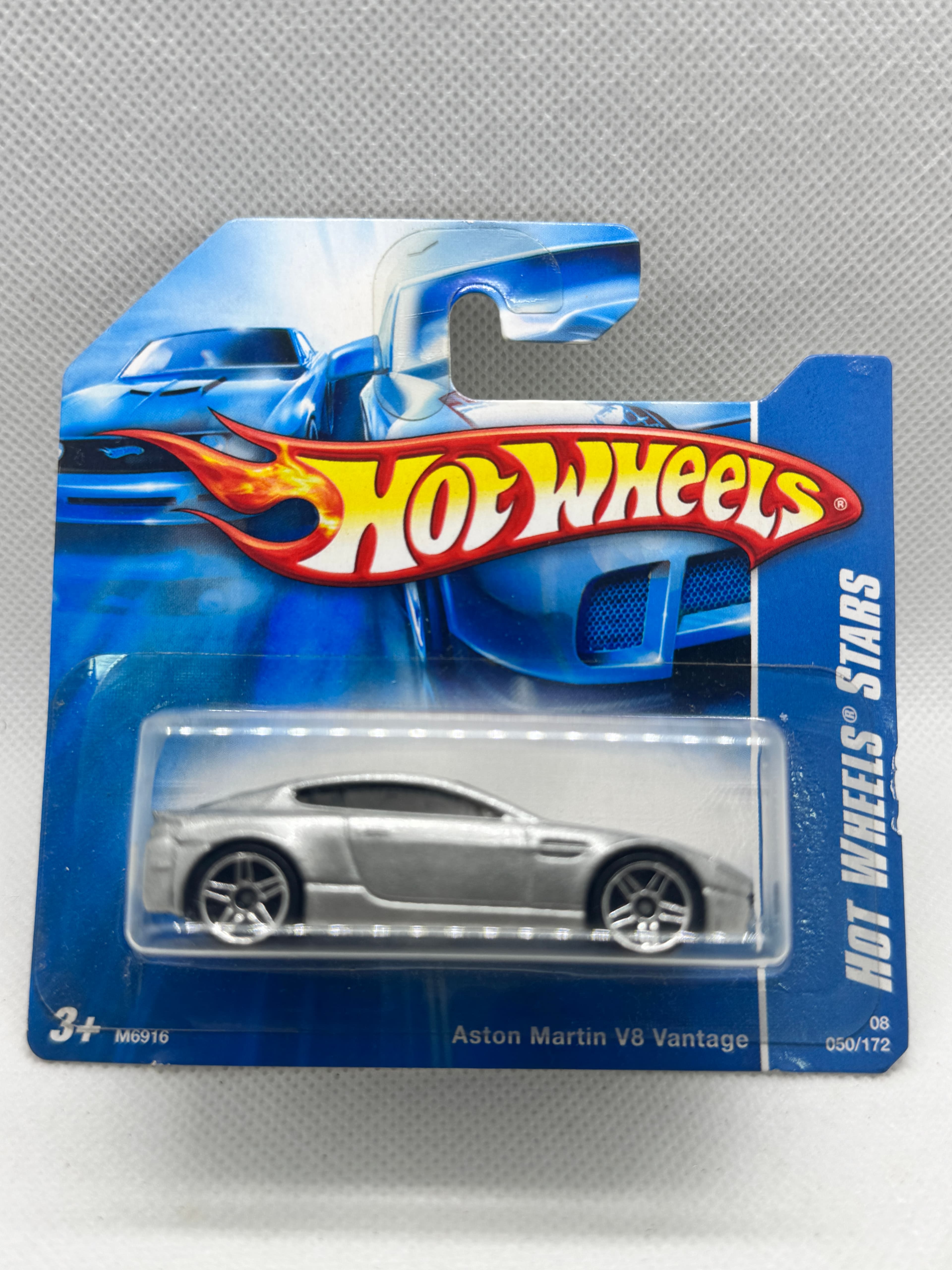 Hot Wheels Aston Martin V8 Vantage